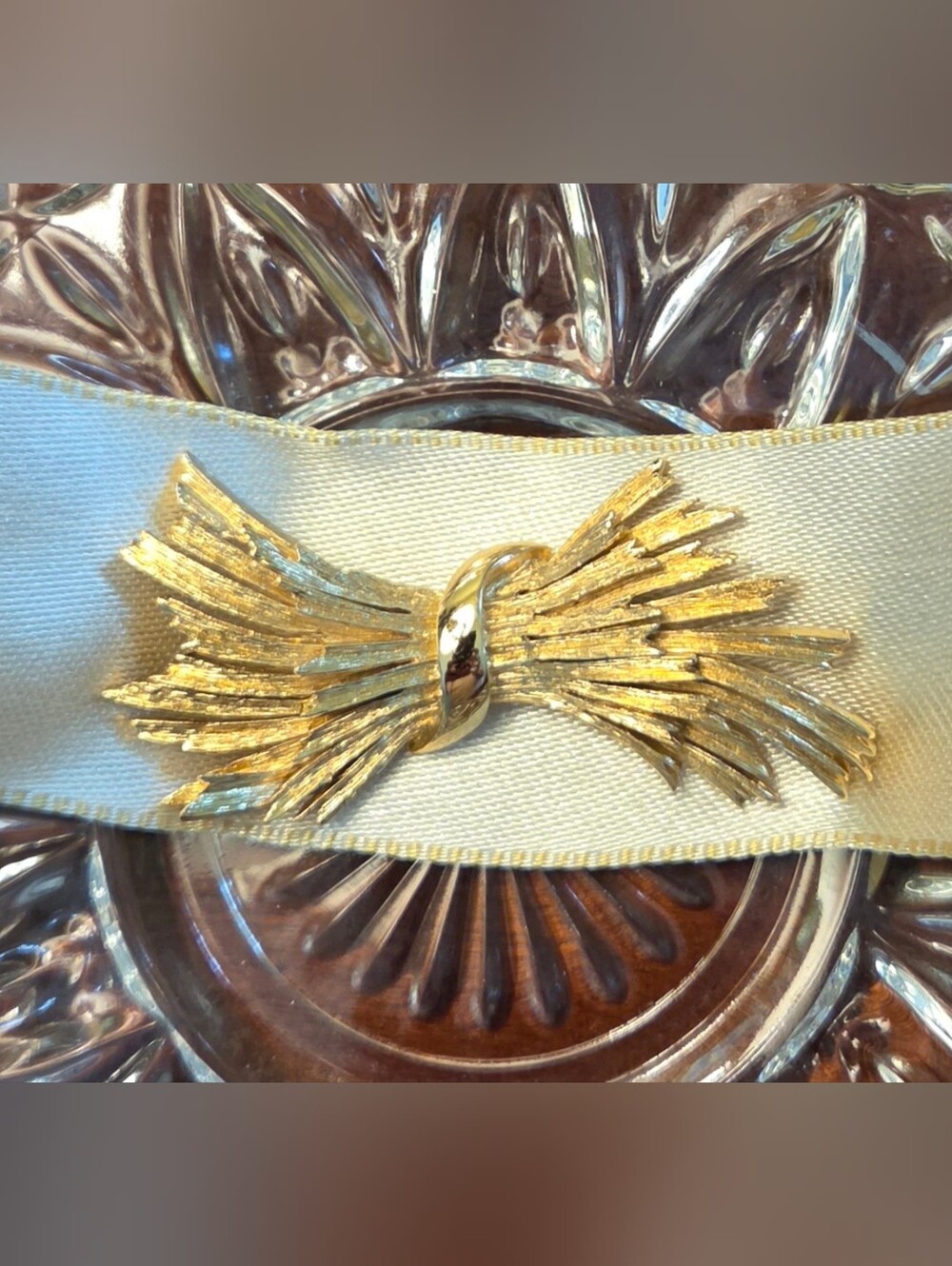 Vintage Monet Signed Gold Mirador Wheat Sheaf Brooch Pin 1967